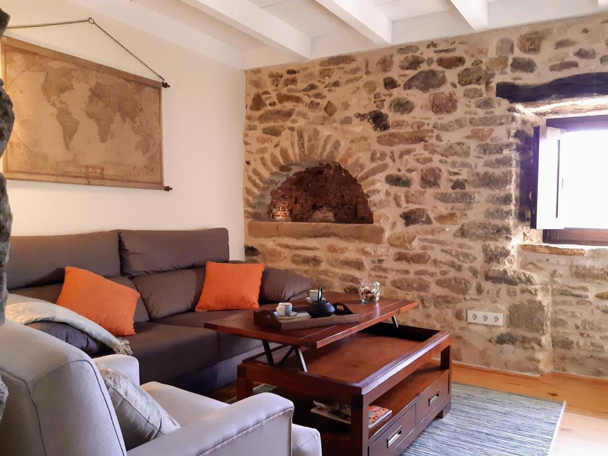 Monells - Casa Rural - Can Felip المظهر الخارجي الصورة