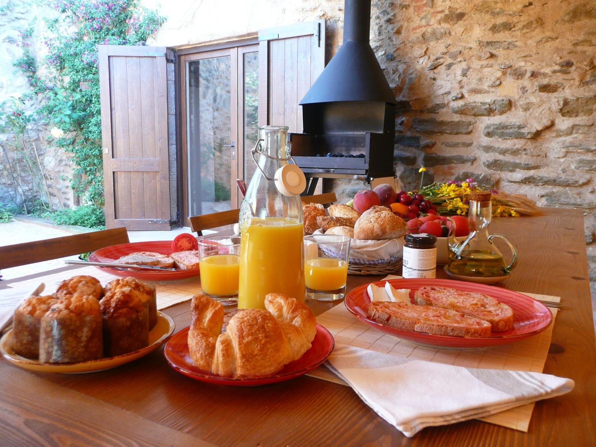 Monells - Casa Rural - Can Felip المظهر الخارجي الصورة