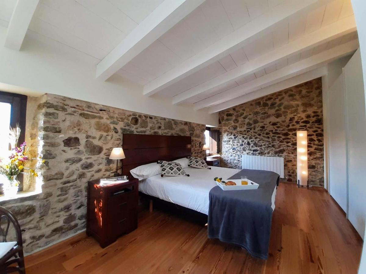 Monells - Casa Rural - Can Felip المظهر الخارجي الصورة