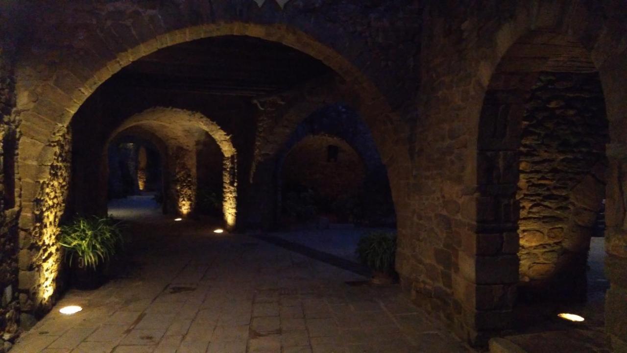 Monells - Casa Rural - Can Felip المظهر الخارجي الصورة